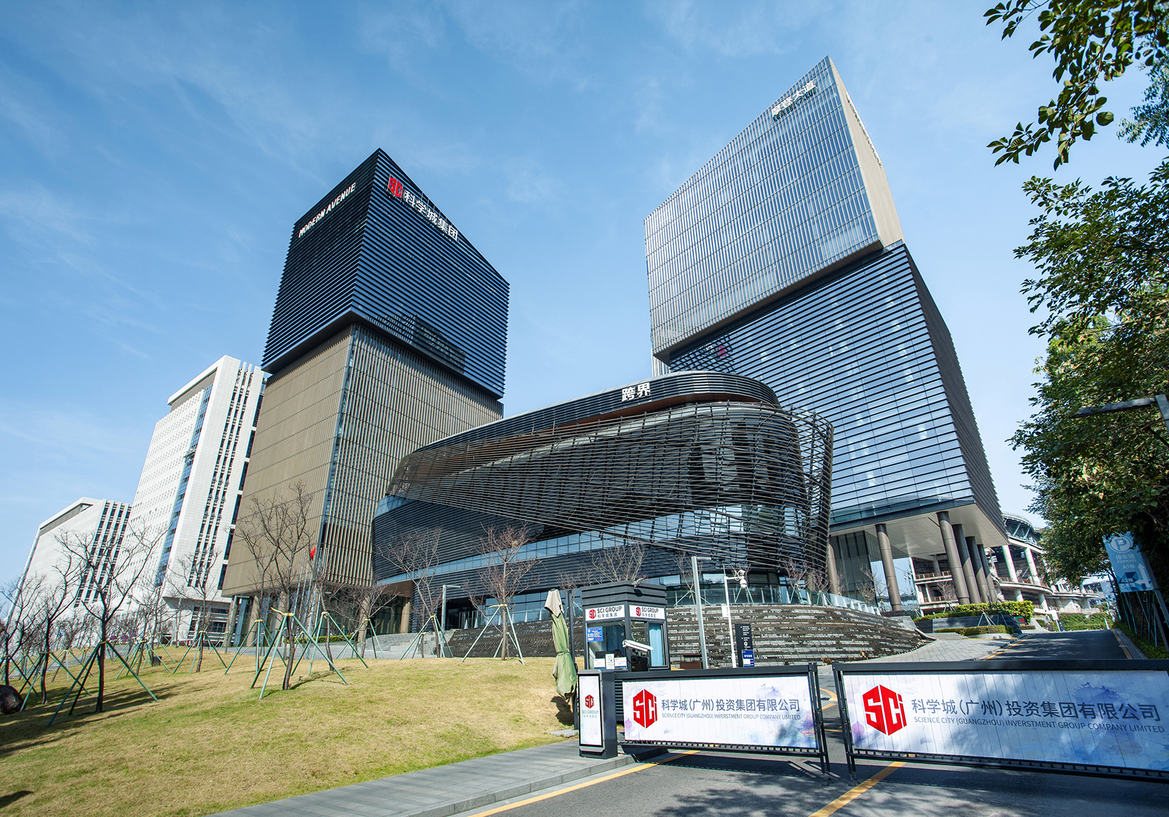 1689667313407386.jpg 摩登大道2.jpg